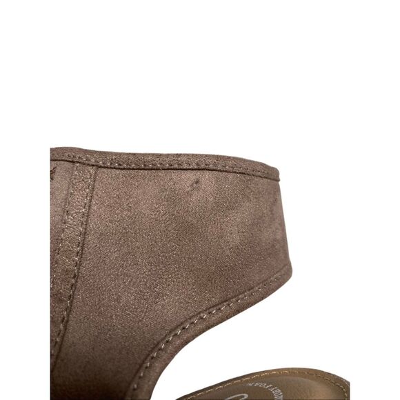 SO Womens 6M Brown Taupe Peep Toe Ankle Zip Block Heel Perforated Sandals NWT - Picture 8 of 12